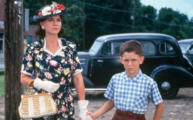 H8 forrest_gump_Sally_Field